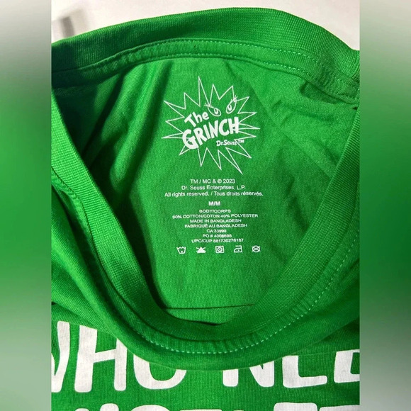 Dr Seuss - The Grinch - Who Needs Mistletoe with a Face Like This T Shirt 🎄 - Picture 4 of 5